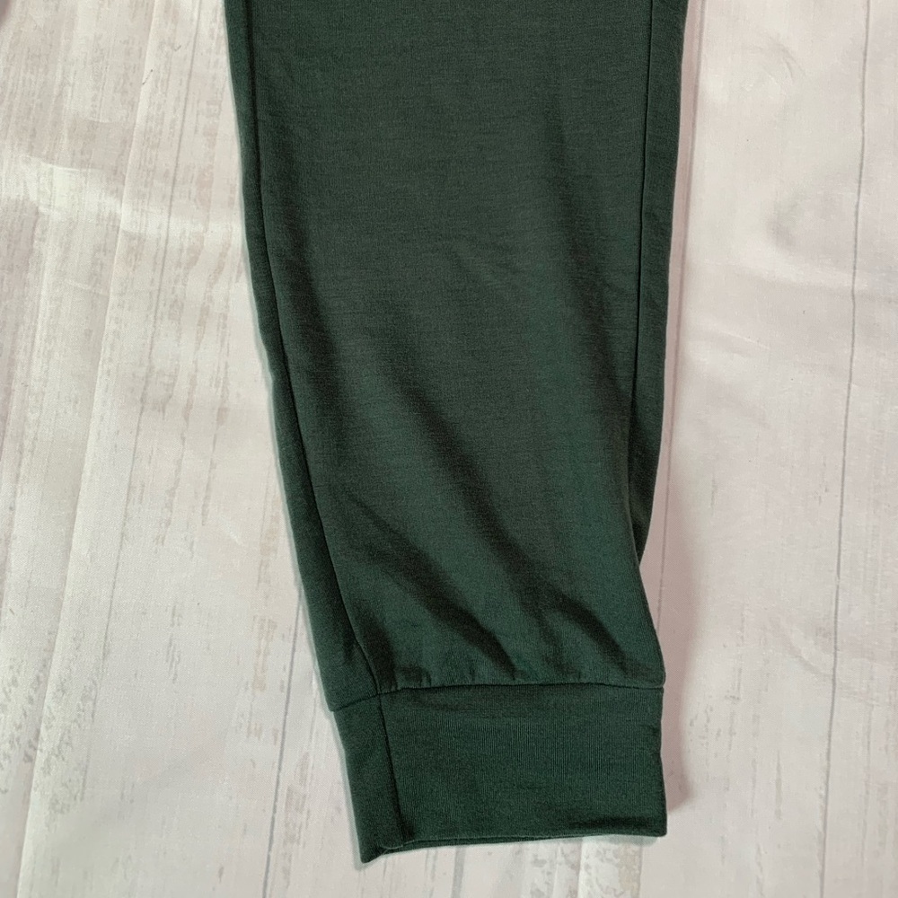 Eddie Bauer women’s lounge jogger pants. Green. Size M. - Picture 5 of 10